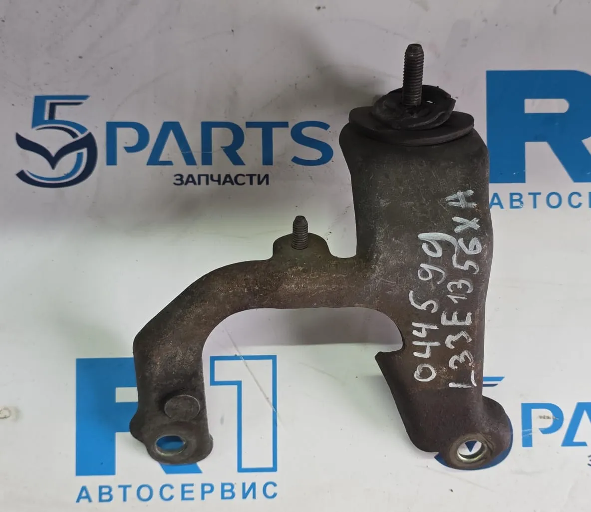 Кронштейн интеркулера M3, M6, CX-7  2.3