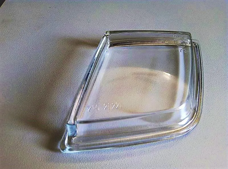 Стекло ПТФ правой M6 (GH) 2007-2010