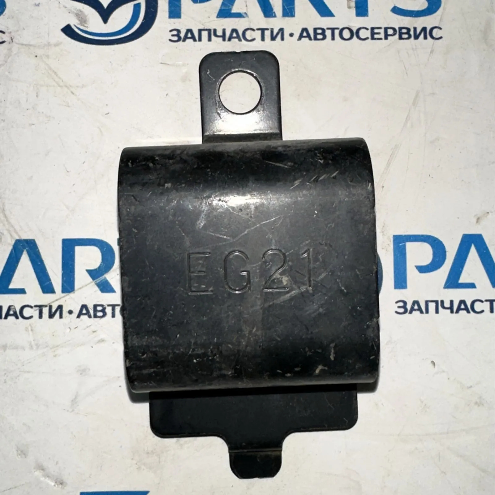 Кожух кронштейна замка капота CX-7 (ER) 2007-2012